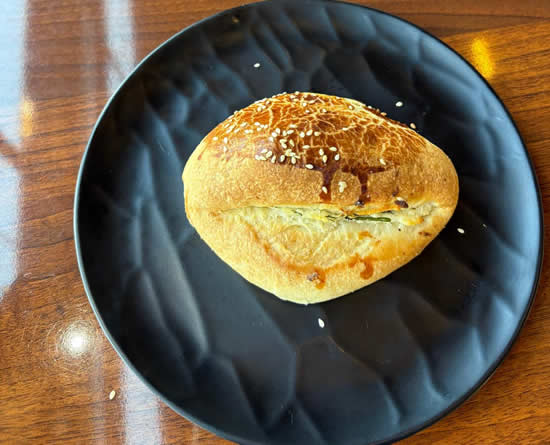 PEYNİRLİ POĞAÇA